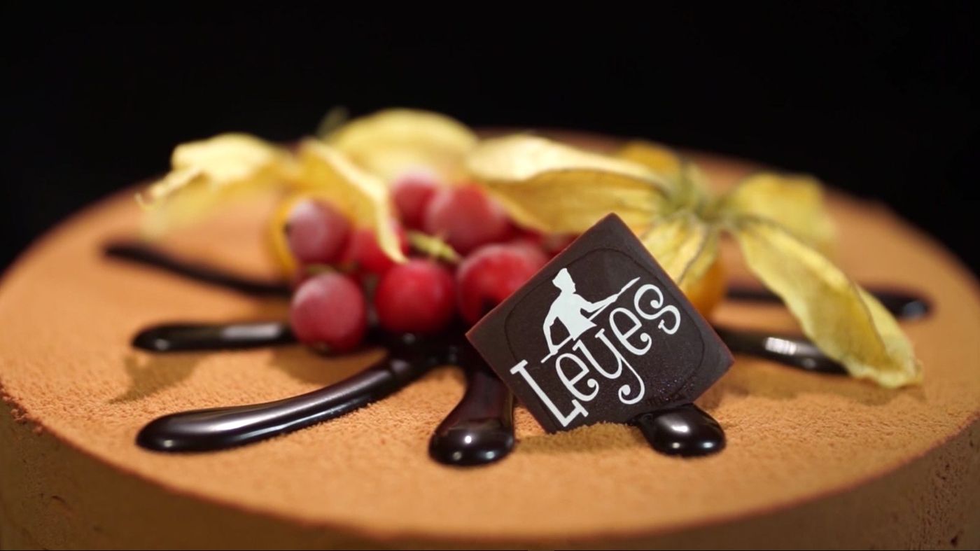 Entremet chocolat aux fruits rouges signé Leyes